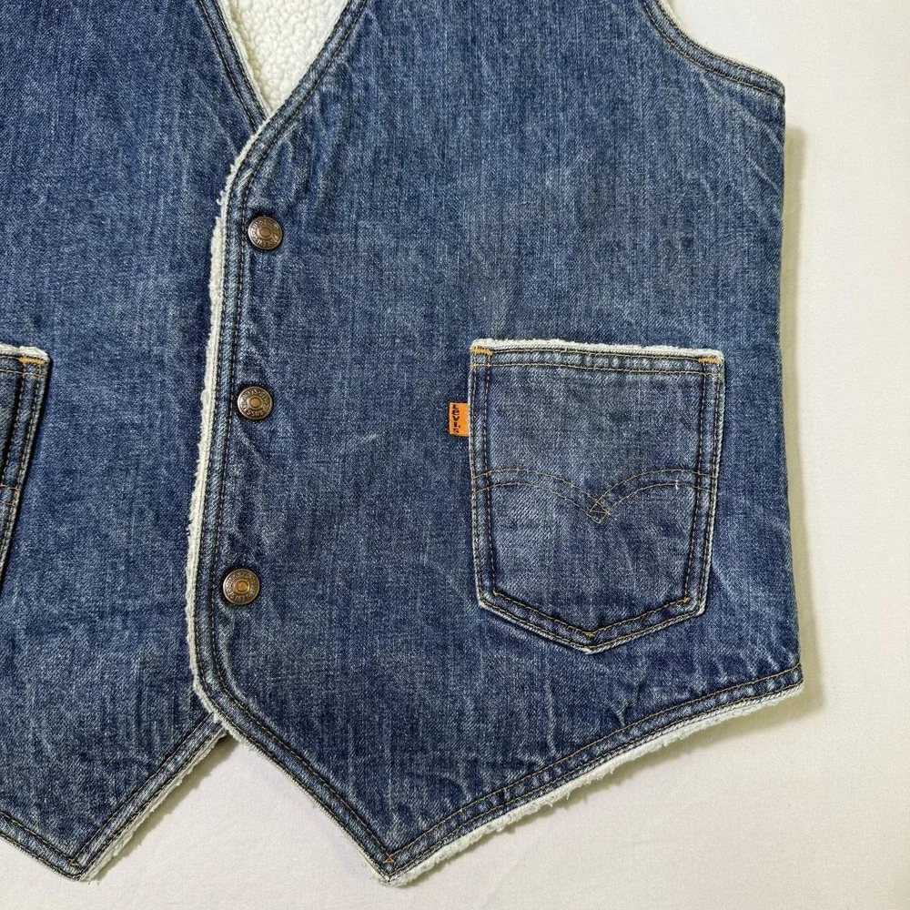 Vintage Levis Sherpa Lined Trucker Vest Jacket Mens Medium Denim USA Orange Tab‎